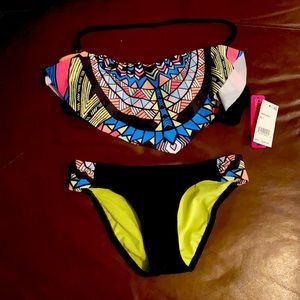 Bottoms are a size small top is size Large NWT👙👙👙